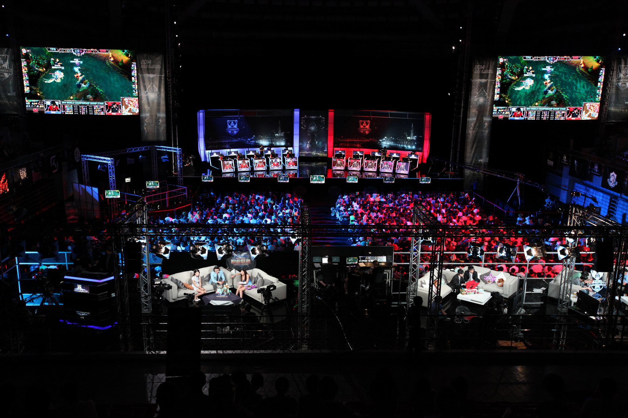 EDG力克LNG，UP战队勇闯骑士之路，季后赛格局生变